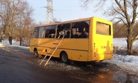 ОБСЕ про Волноваху: снаряд разорвался в 12-15 метрах от автобуса