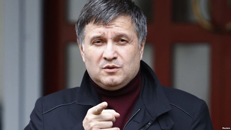 Аваков уволил 102 гаишника, «отличившихся» во время Майдана