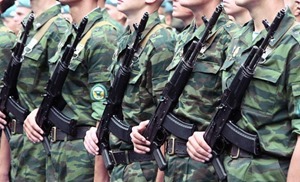 Путин призвал крымчан в российскую армию 