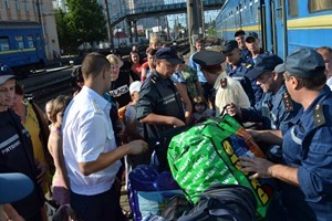 Люди продолжают уезжать из Донбасса - ГСЧС