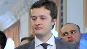 Сын Порошенко в центре Киева попал в аварию