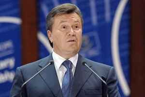 Квасьневский: ЕС предложил Януковичу $15 миллиардов и поддержку 