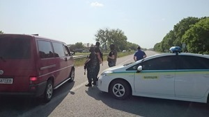Харьковский террорист требует машину в зону АТО