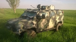 Бойцы «Правого сектора» и «Донбасса» из-под носа боевиков украли броневик