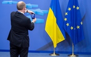 Порошенко: В ближайшие годы Украина получит право на статус страны-кандидата в ЕС