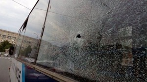 На Харьковщине неизвестные обстреляли пассажирский автобус, есть пострадавшие 