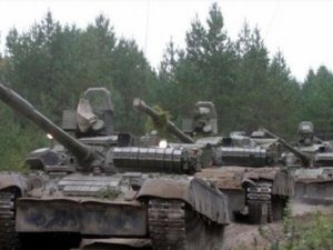 Тымчук: В Донецке боевики устроили парк боевых машин