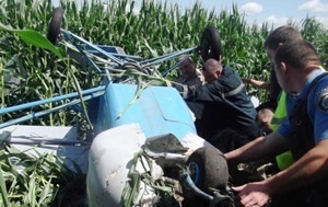 В Черниговской обл. рухнул легкомоторный самолет, погиб пилот