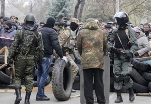Боевики “ДНР” обстреляли автомобиль с мирными жителями: есть жертвы