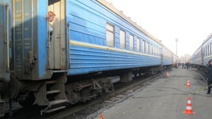На железнодорожном перегоне возле Славянска поезд сбил насмерть трех человек