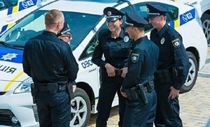 Новые патрульные в Киеве вежливо задержали пьяного генерала