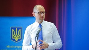 Яценюк в сентябре предложит коалиции новый состав Кабмина