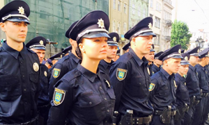 Во Львове новая патрульная служба приняла присягу 