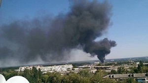 В Буче вспыхнул масштабный пожар на промышленном предприятии