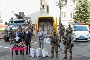В Ровно спецслужбы изъяли оборудование и изделия из янтаря на $1 млн 