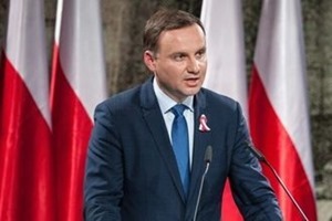 Польский президент предложил новый формат переговоров по Донбассу