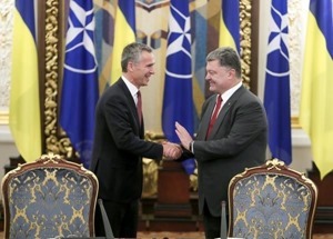 Порошенко обещает референдум о членстве в НАТО после проведения реформ
