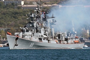 Российский корабль «Сметливый» открыл огонь по турецкому сейнеру