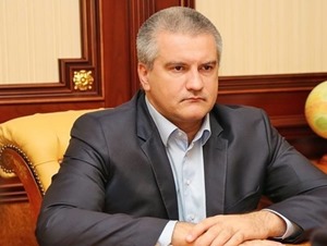 “Гоблин” Аксенов объявил в Крыму режим военного времени