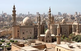 Брошенные в ресторан «коктейли Молотова» убили 16 человек в Каире