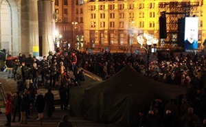 В Киеве в захваченный отель “Казацкий” приезжало руководство МВД и Минобороны