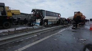 На автотрассе Киев-Одесса перевернулся автобус: трое погибших